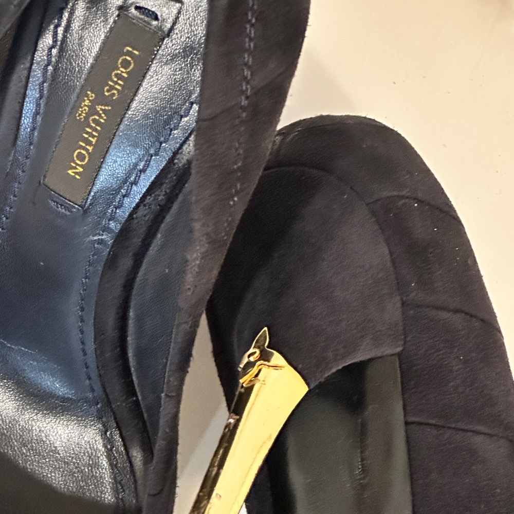 Louis Vuitton Black and Gold Peep-Toe Heels - Picture 14 of 16